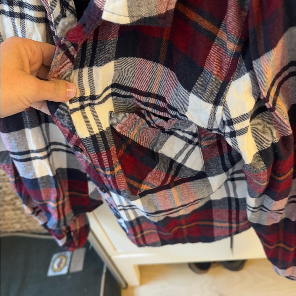 Rails Cropped Flannel - Picture 2 of 5